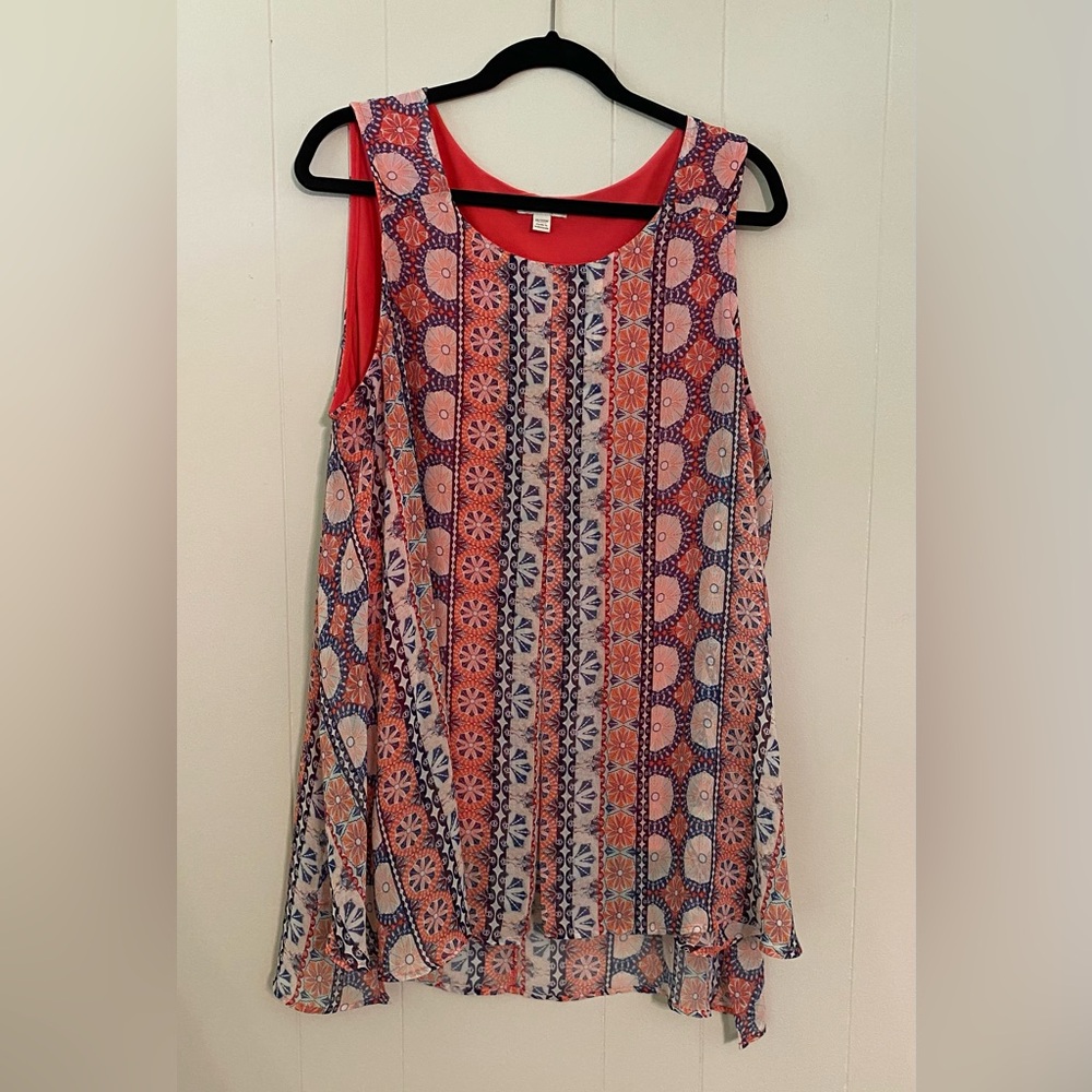C Est 1946 Flouncy Breezy Pattern Tank Round Neck Slit Front & Side Size 18/20W‎ - Picture 2 of 5